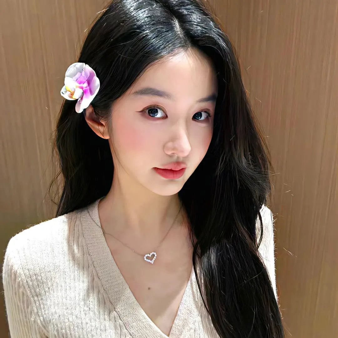眼里余光都是你